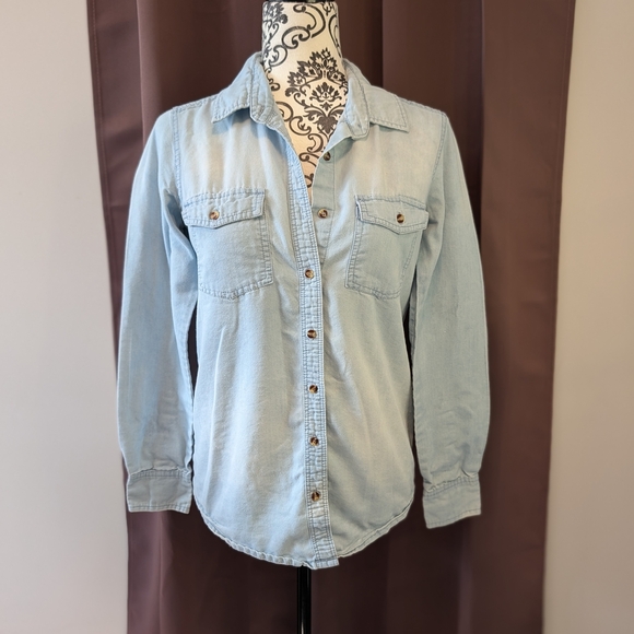 🖤 Ardene Sky Blue Denim Shirt - Picture 1 of 3